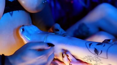 vulva Gape With handballing & sole penetrate